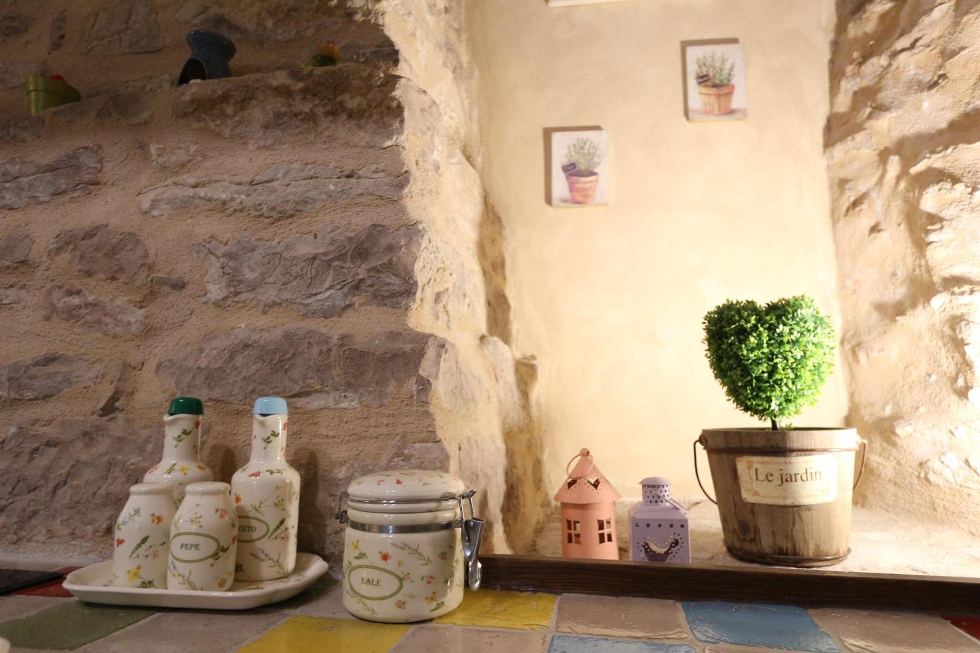 La Casina Colorata Hotel Assisi Exterior photo
