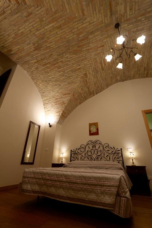 La Casina Colorata Hotel Assisi Room photo